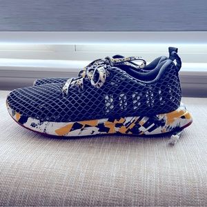 Grey and yellow No Bull trainers. Size 5 in men’s size 4.5 women’s.